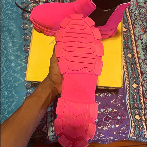 Circus by Sam Edelman Women's Darielle Lug Sole Chelsea
Boots💖 - Picture 5 of 6